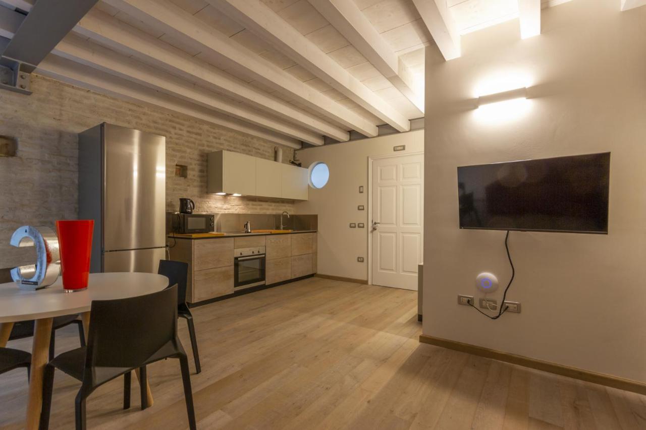 Suite Corallo - Smart Holiday Mantova Bagian luar foto