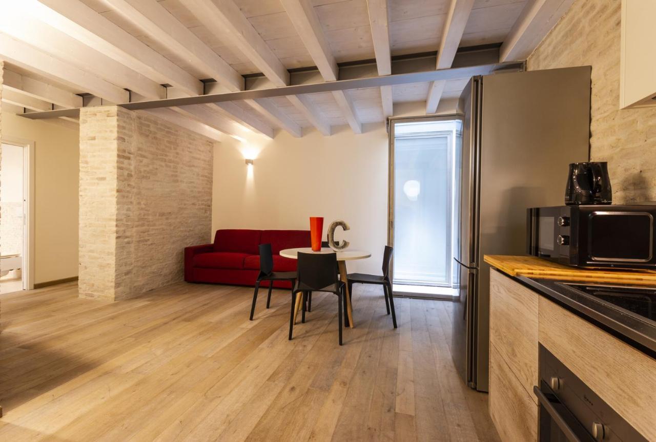 Suite Corallo - Smart Holiday Mantova Bagian luar foto